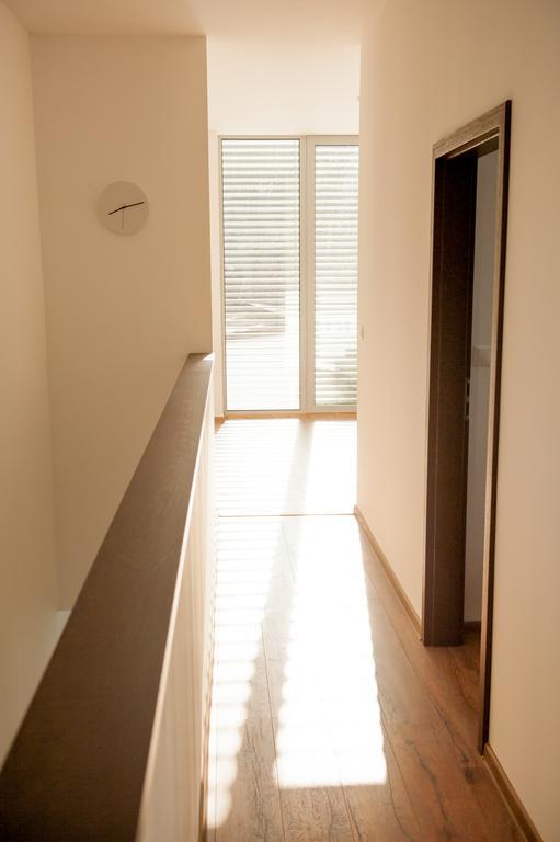 Villa Ladoven Luxusny Apartman 124M2 مارتون المظهر الخارجي الصورة