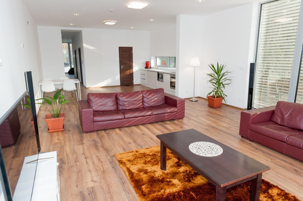 Villa Ladoven Luxusny Apartman 124M2 مارتون المظهر الخارجي الصورة