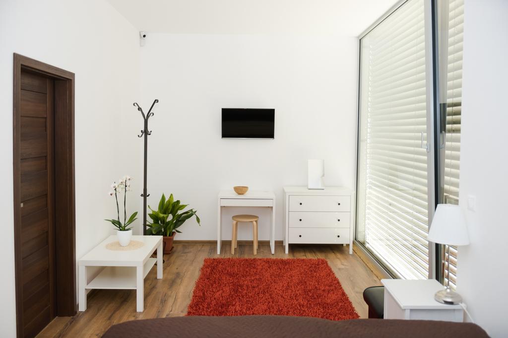 Villa Ladoven Luxusny Apartman 124M2 مارتون المظهر الخارجي الصورة